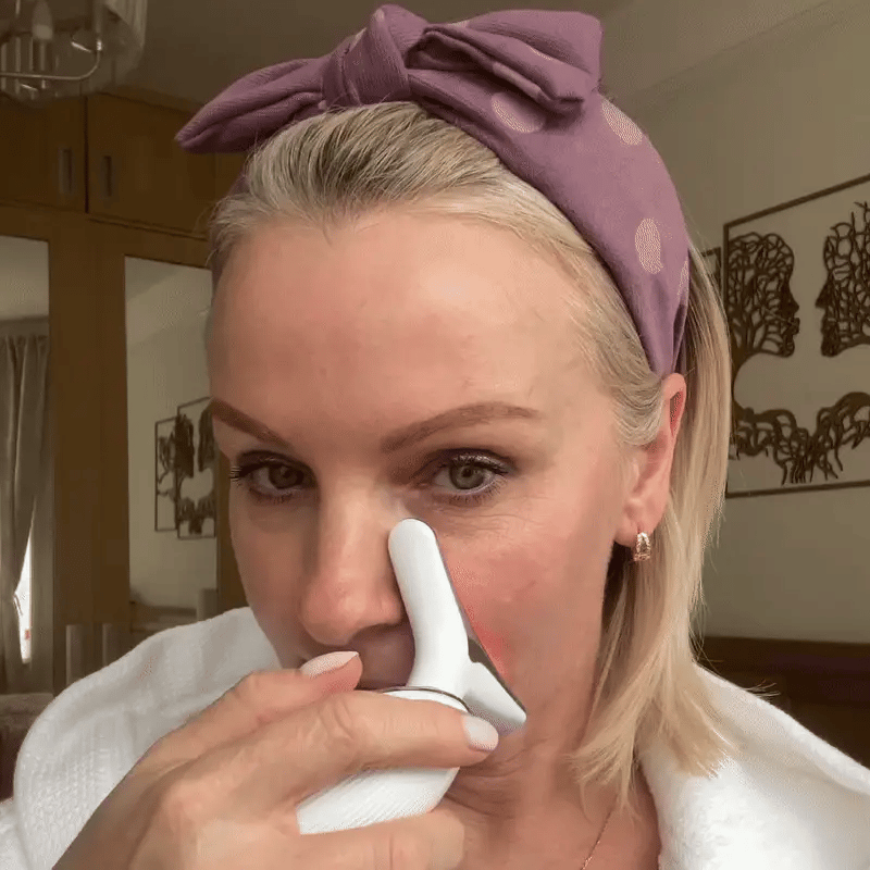 7-in-1 LED Facial Sculptor™